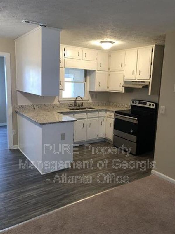 Foto del edificio - 55 Sunnybrook Dr