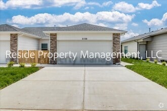 Building Photo - 2106 Melody Ct