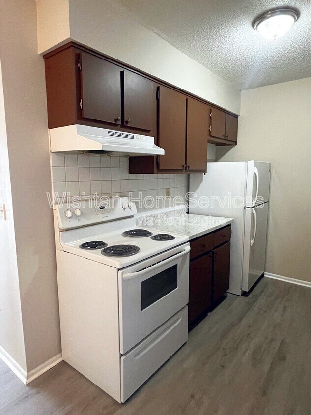 Foto principal - 217 Charleston Blvd
