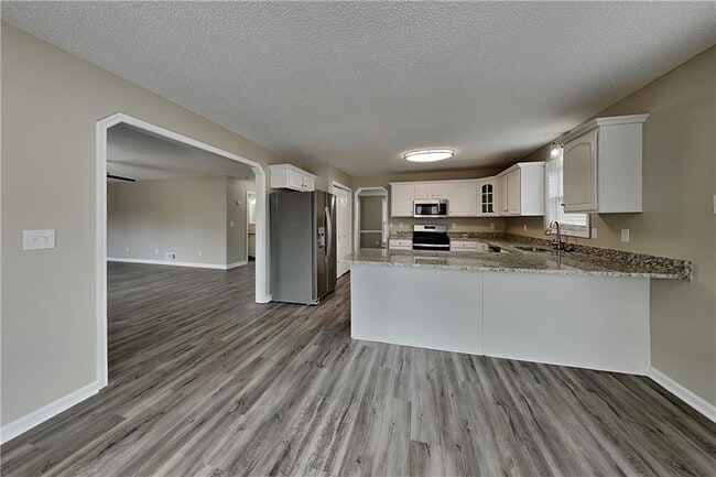 Foto del edificio - 33 Ashland Cir