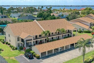 Building Photo - 15140 Riverbend Blvd