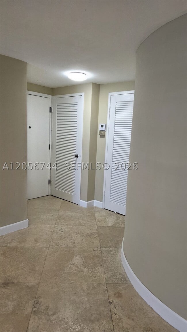 Building Photo - 5825 Collins Ave