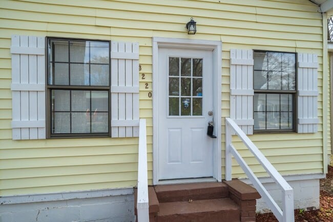 Building Photo - Fully Renovated 3BR/2BA Home in Pell City ...