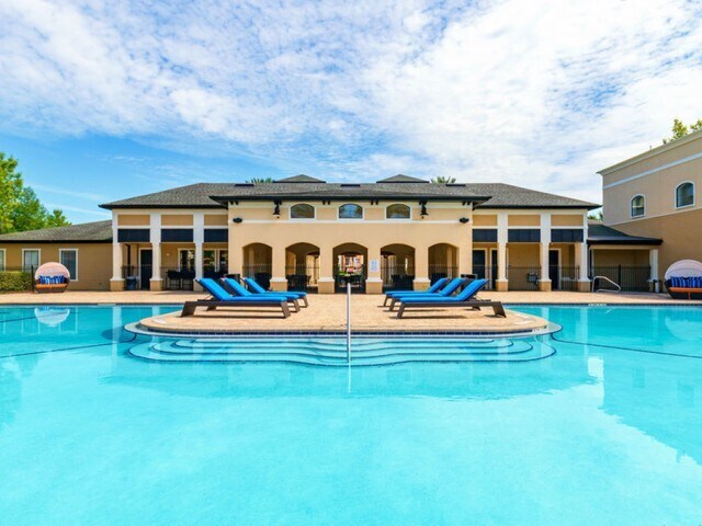 Park Lane Apartments