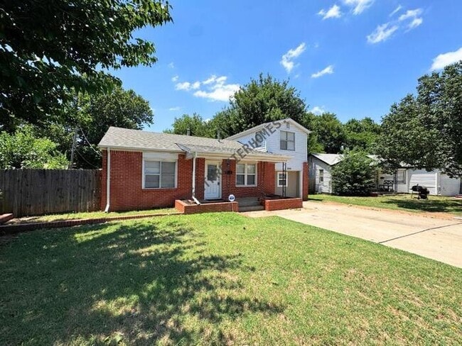 Building Photo - 3041 SW 40th Pl