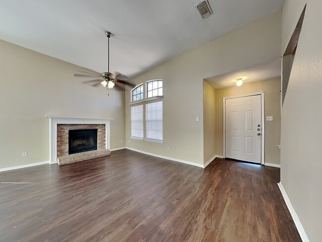 Foto del edificio - 13116 Rustic Trail