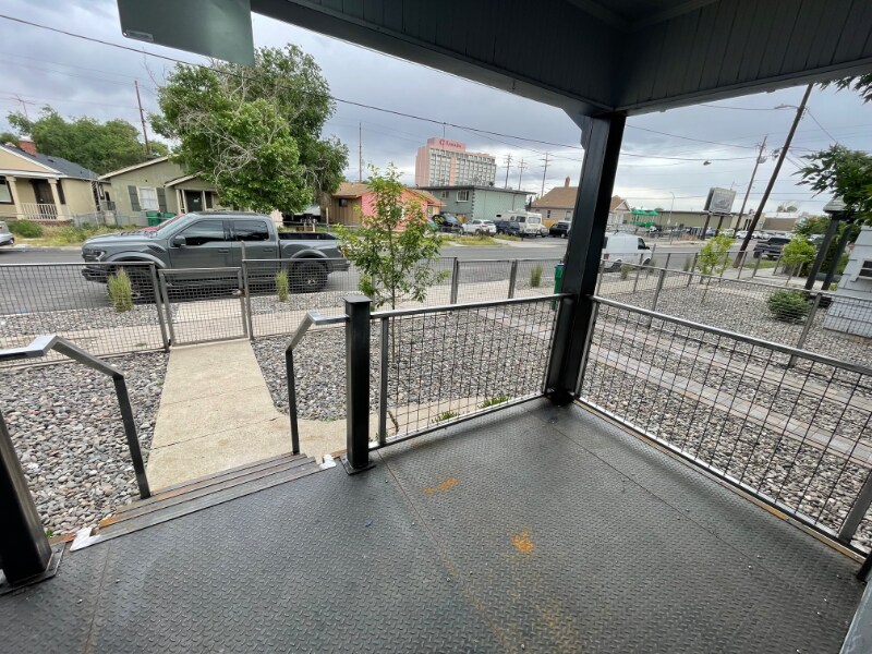 Foto del edificio - 637 Morrill Ave