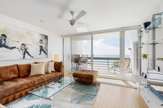 Building Photo - 1109 Gulf of Mexico Dr