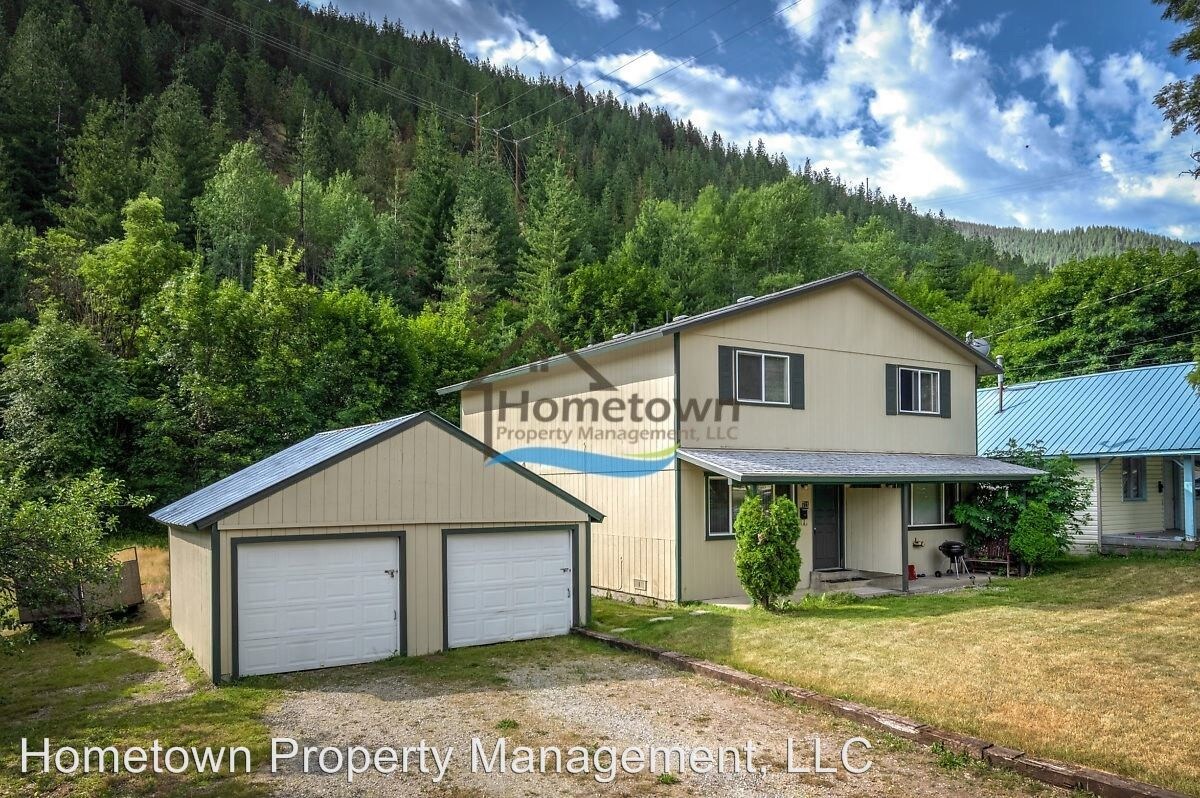 Primary Photo - 2 br, 1.5 bath House - 723 S Division St