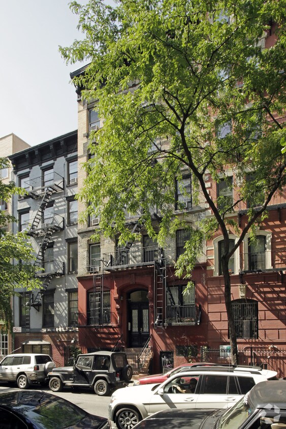 Foto del edificio - 260 E Tenth St