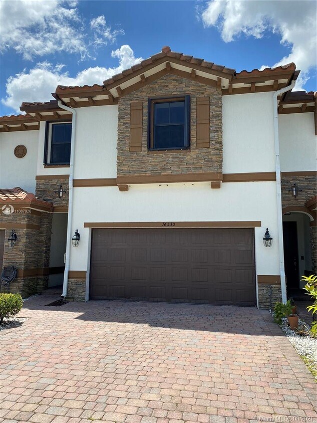 Foto principal - 16530 SW 42nd Terrace
