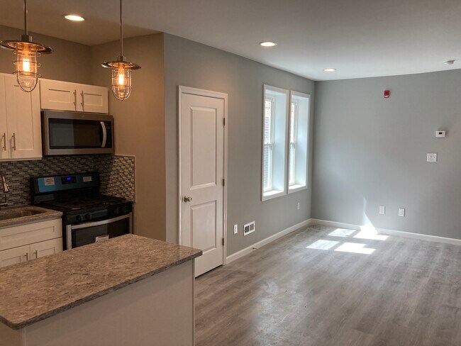 Foto del edificio - 6251 Addison St