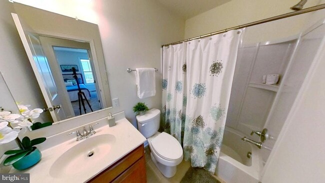 Foto del edificio - 801 Mapleton Ave