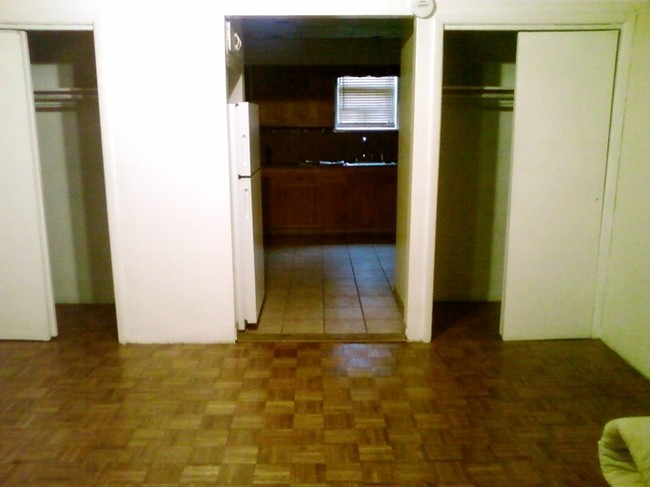Interior Photo - 344 2nd St