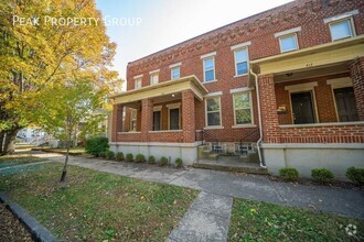 Building Photo - 426 E Mithoff St