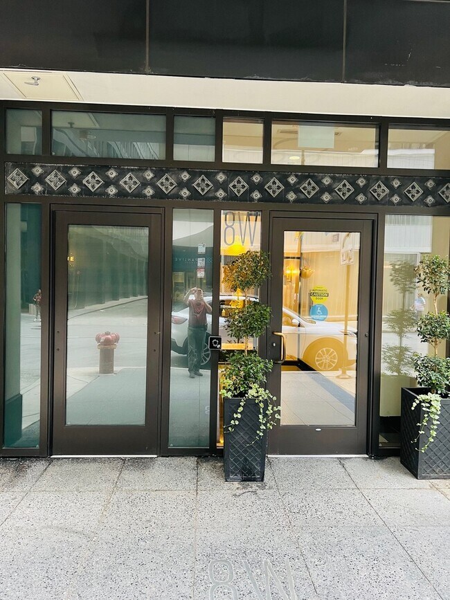 Foto del edificio - 8 W Monroe St