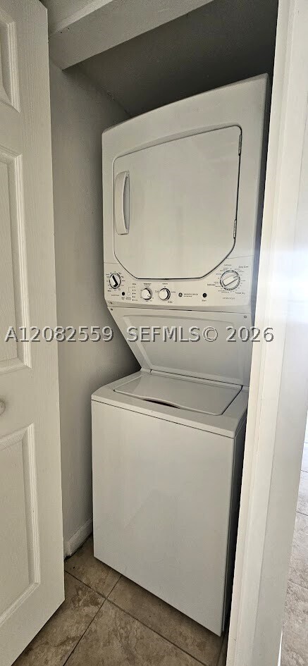 Foto del edificio - 3300 NE 191st St