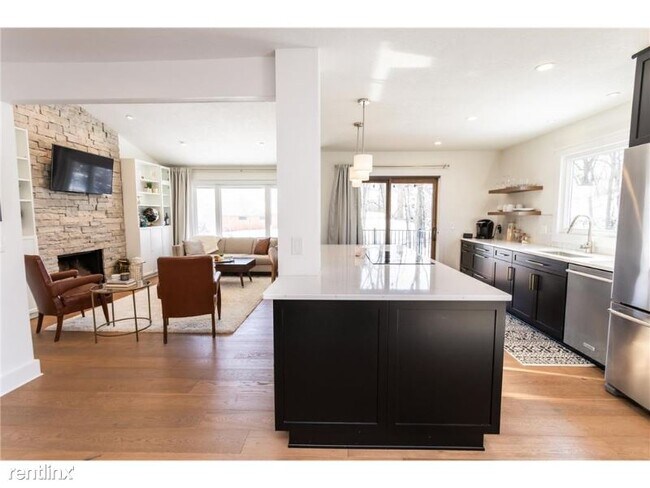 Foto del edificio - 4 br, 2 bath House - 8312 140th Street Court