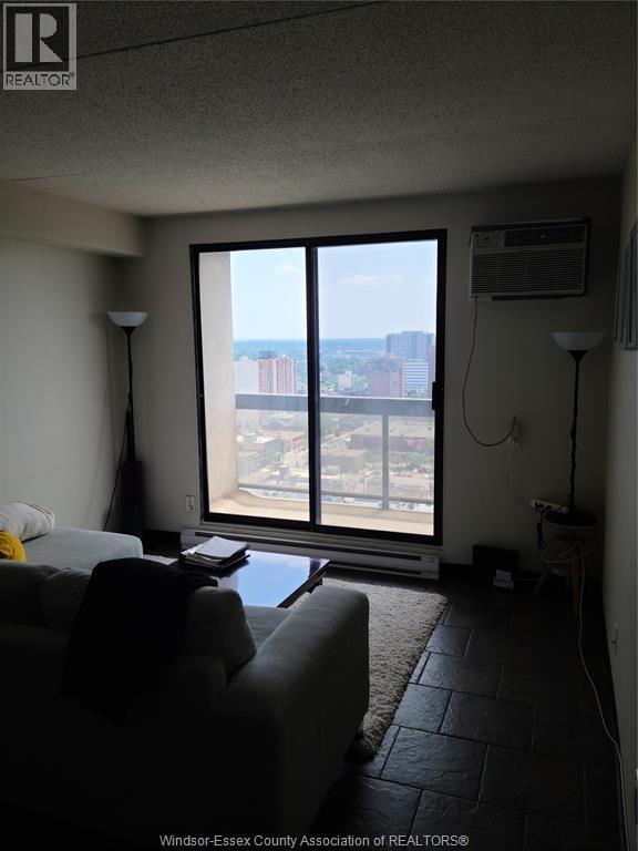 Building Photo - 150 Park St W