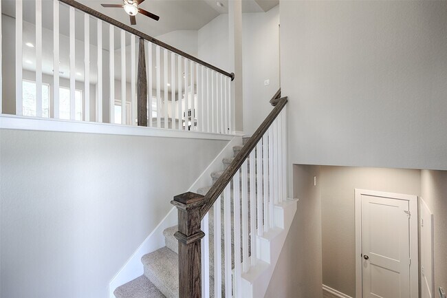 Building Photo - 115 Handley Dr