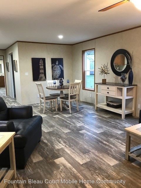 Foto del edificio - 3 br, 2 bath Apartment - 1808 Conklin Rd