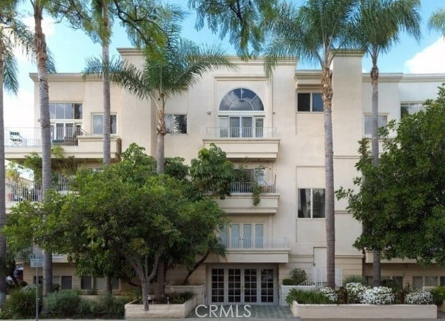Building Photo - 435 Arnaz Dr
