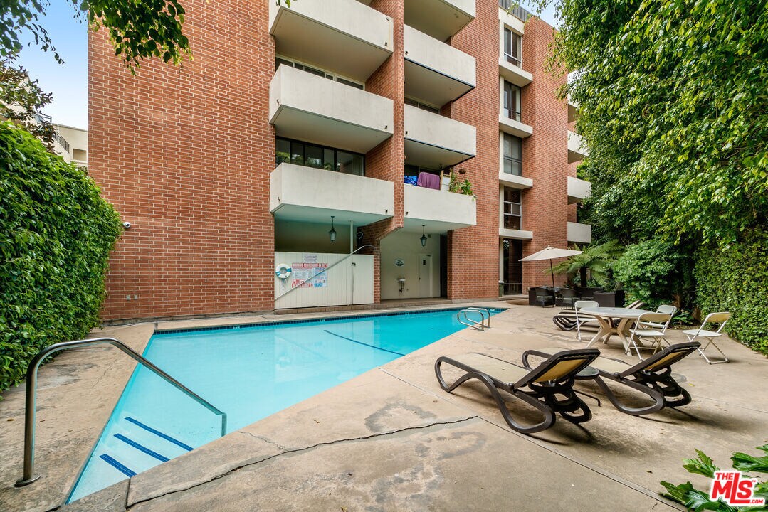 Foto principal - 11750 W Sunset Blvd