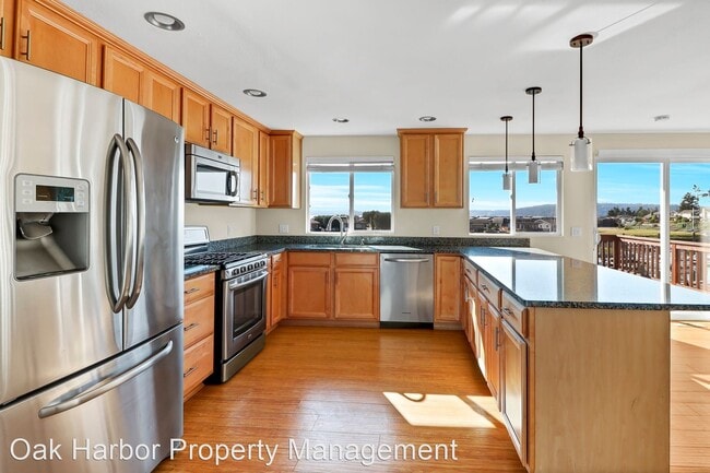 Building Photo - 3 br, 2 bath House - 2262 Cove Dr