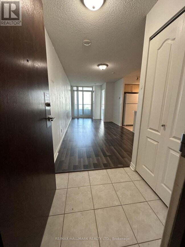 Building Photo - 17 Barberry Pl