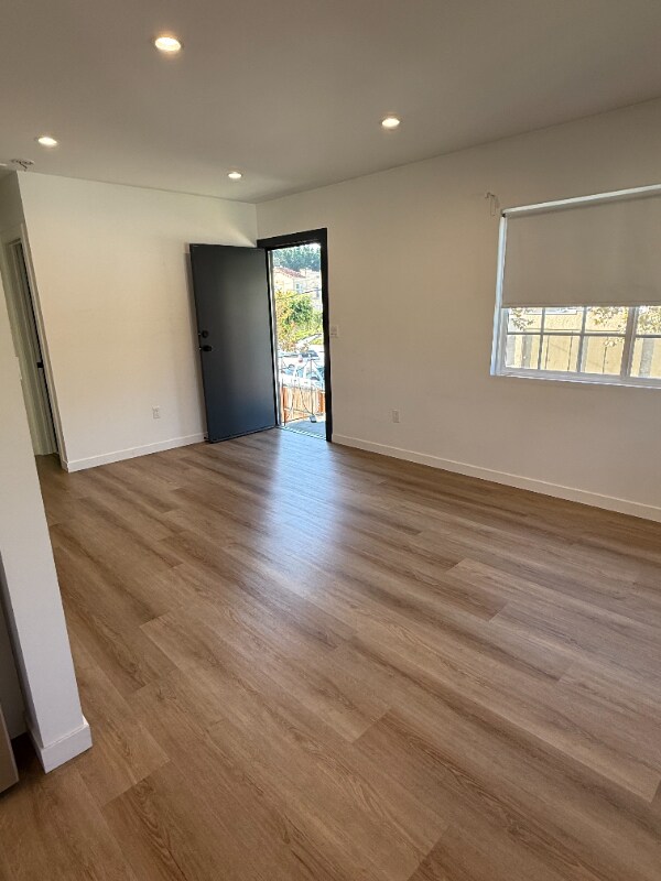 Foto del edificio - 3140 Cazador St