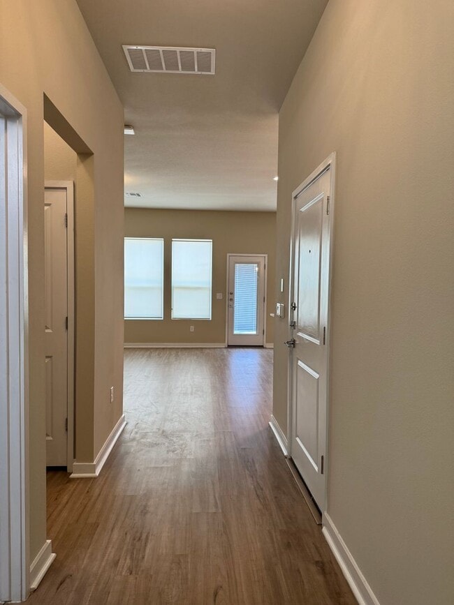 Building Photo - 15009 Casbah Dr