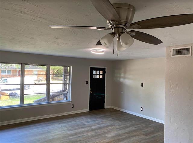 Foto del edificio - 518 W Celeste Dr