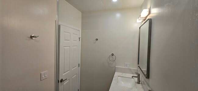 Foto del edificio - 21214 Merridy St