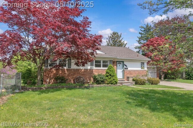 Foto del edificio - 25152 Fairway Dr