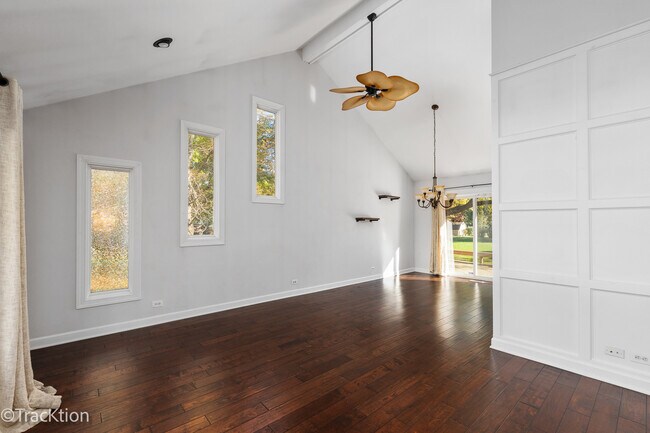 Building Photo - 11S639 McGrath Ln