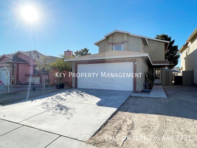 Foto del edificio - Charming 3-bedroom, 2.5-bathroom featuring...