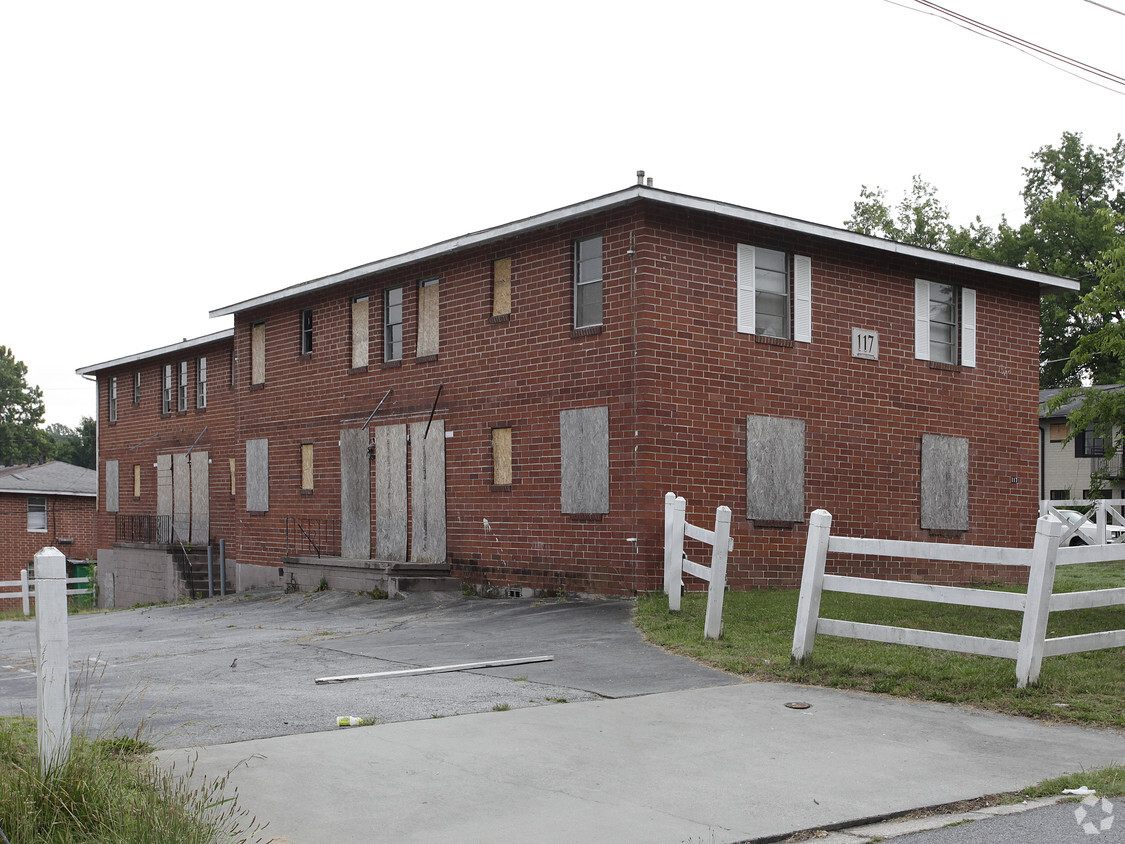 Primary Photo - 117 Lamar Ave