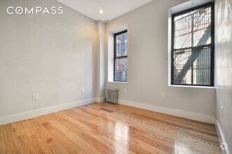 Building Photo - 175 E 105th St