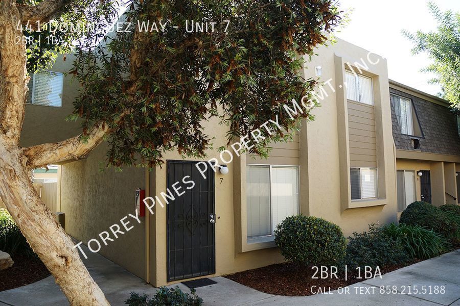 Building Photo - El Cajon 2 Bed/1 Bath Townhouse in Gated C...
