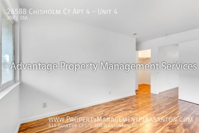 Building Photo - 26588 Chisholm Ct