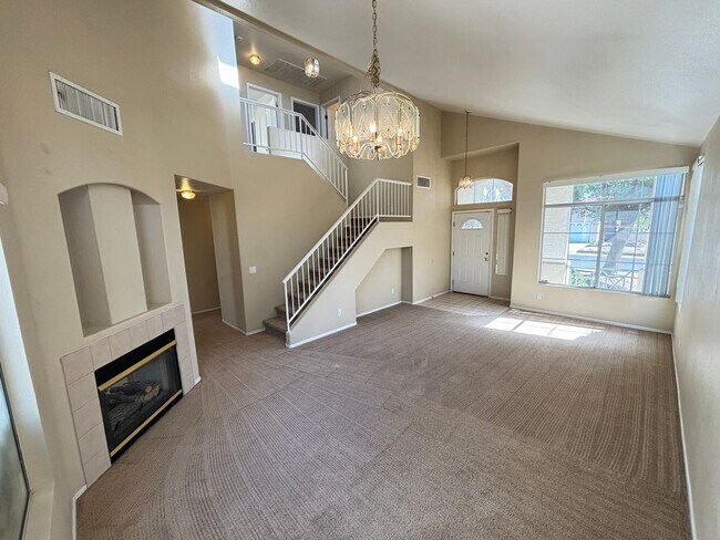 Foto del edificio - Gorgeous 3Bed/2.5Bath, 2-Story home locate...