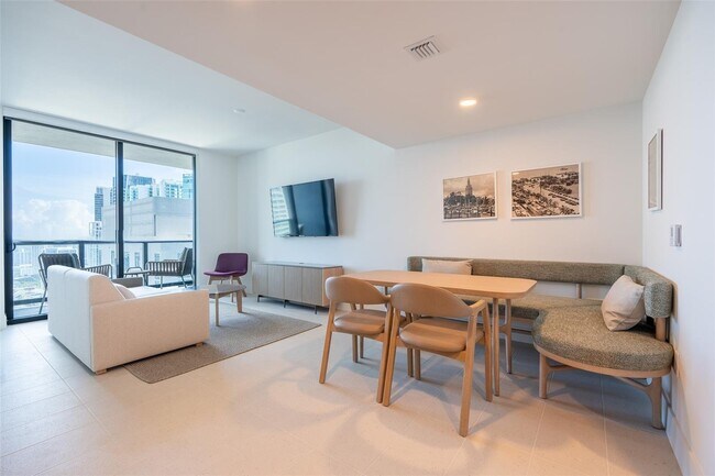 Foto del edificio - 159 NE 6th St