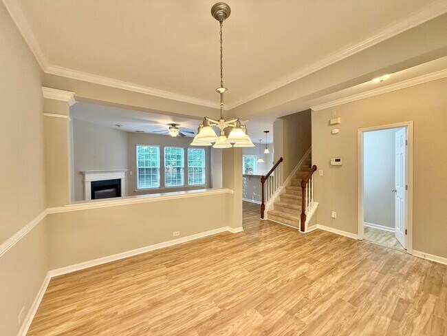 Foto del edificio - 2113 Trefoil Ln