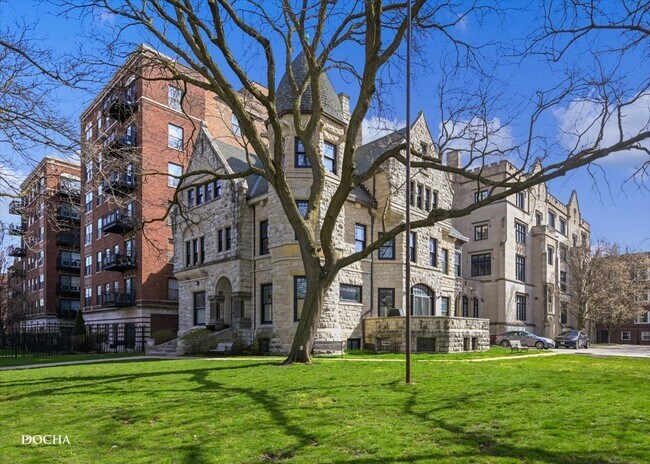Foto del edificio - 4545 S Drexel Blvd