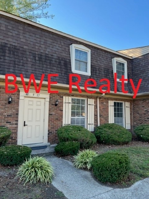 Building Photo - 1100 W Main St