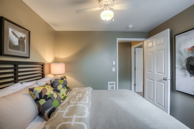 Building Photo - Parkside Apartments