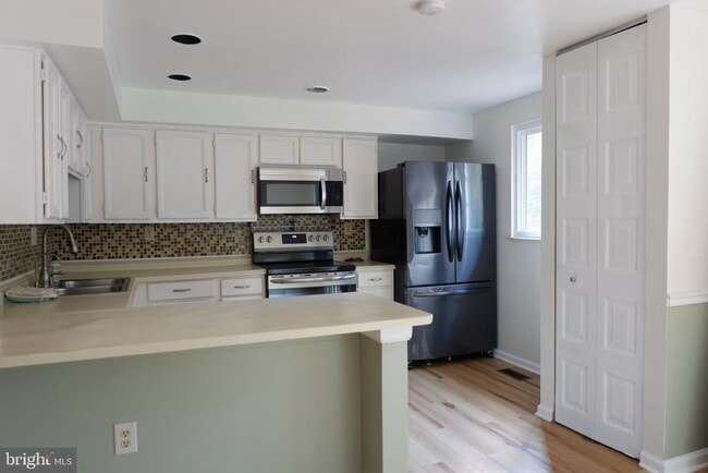 Building Photo - 8284 Mary Lee Ln