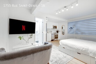Building Photo - 1755 R. Saint-Denis