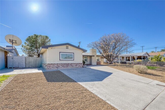 Building Photo - 4305 Via Olivero Ave