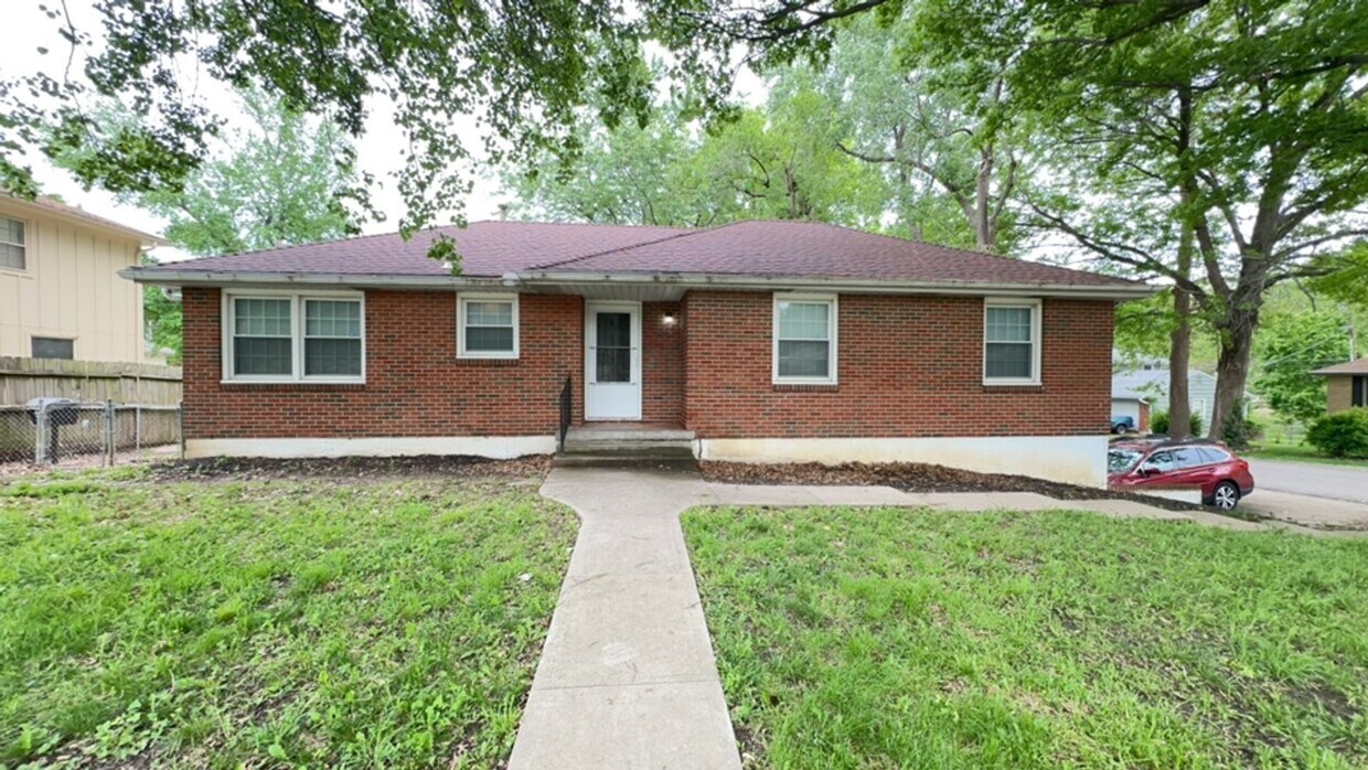 Foto principal - 3 Bedroom, 2.5 Bathroom Home in Independence